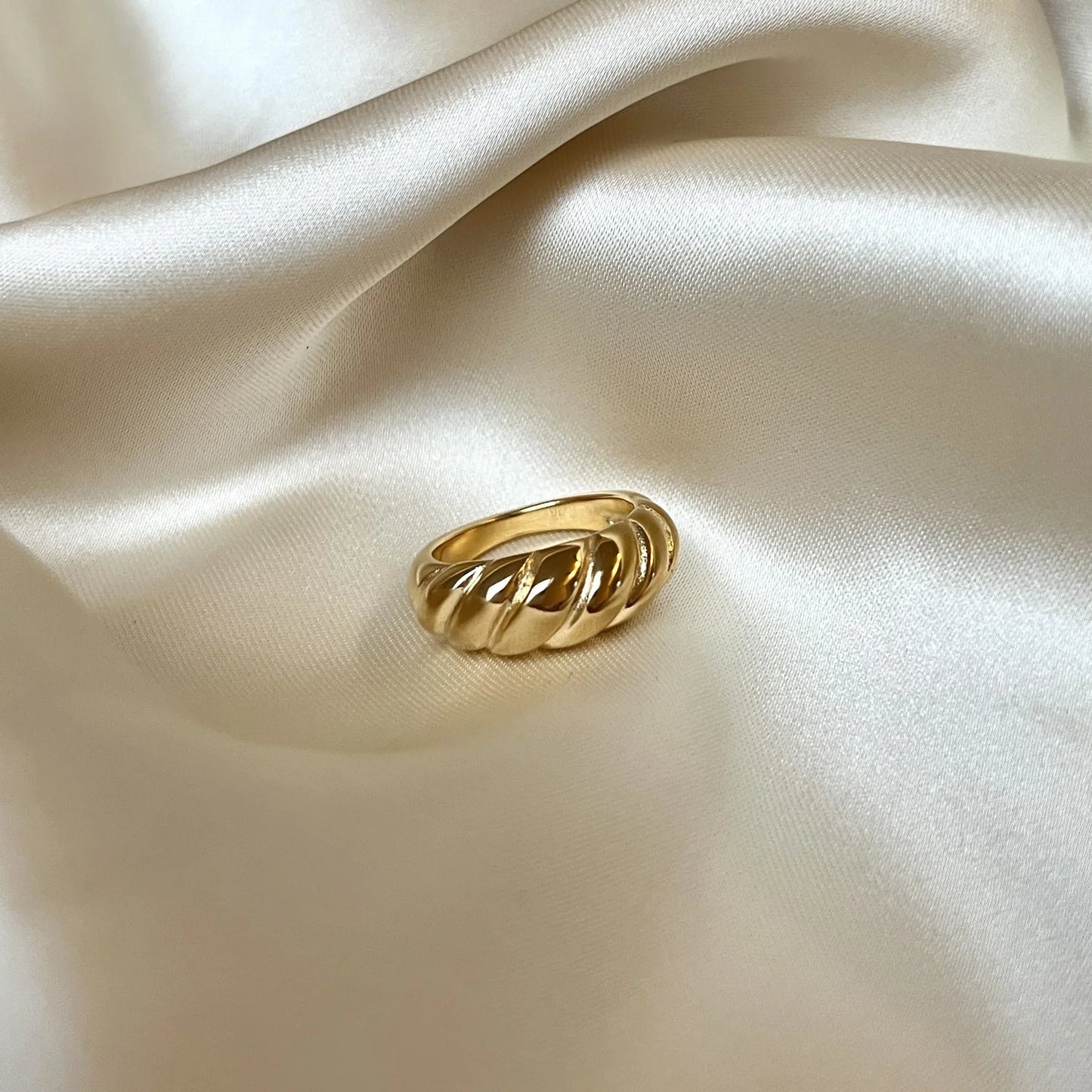 Classic Croissant Ring