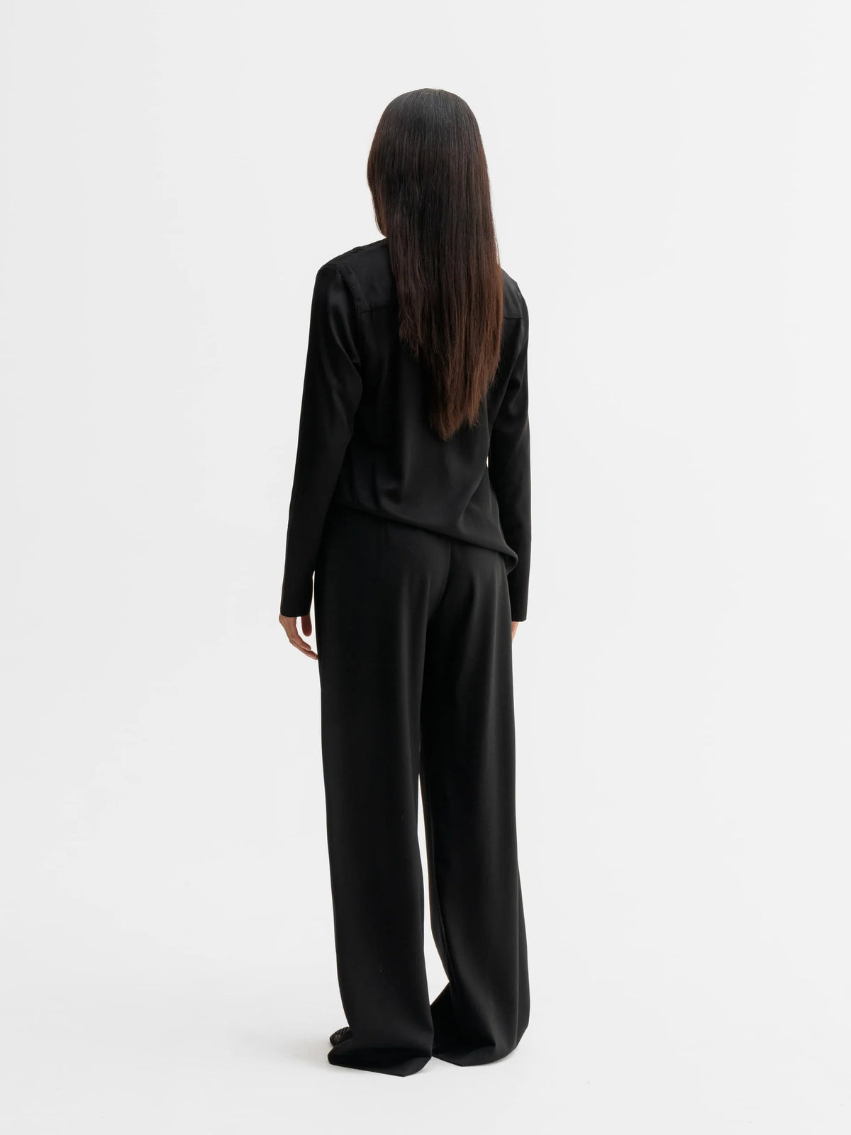Ahlvar Kelly V-Neck Silk Blouse Black