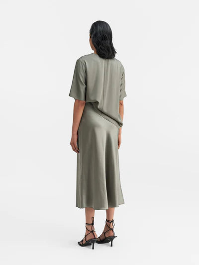 Ahlvar Yoli V-neck Blouse