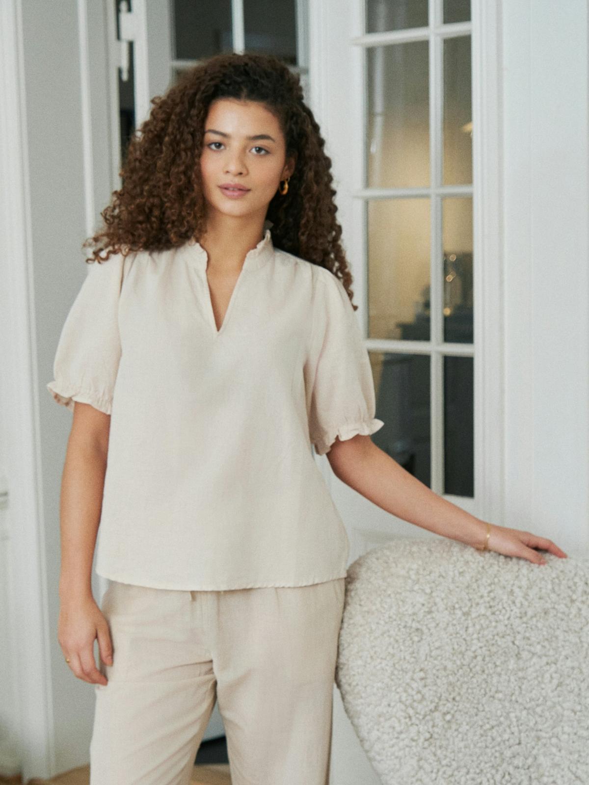 Neo Noir Odesa Linen Blouse Sand