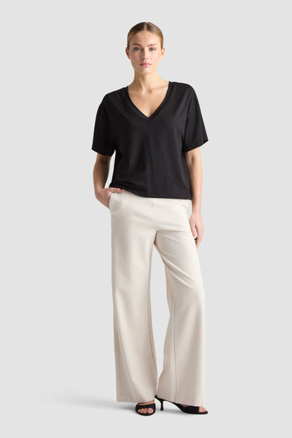 Residus Sisi Tee Black