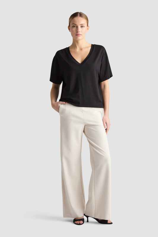 Residus Sisi Tee Black