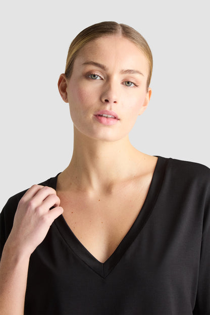 Residus Sisi Tee Black