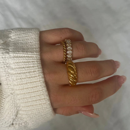 Classic Croissant Ring