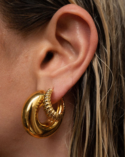 Noemi Hoops Gold Luv Aj