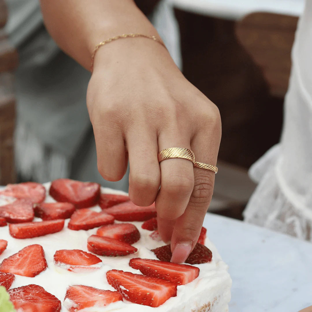 Oblique Olive Ring