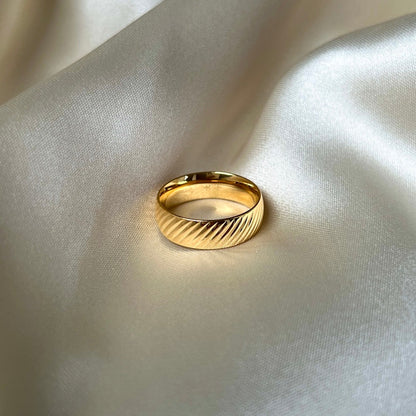 Oblique Olive Ring