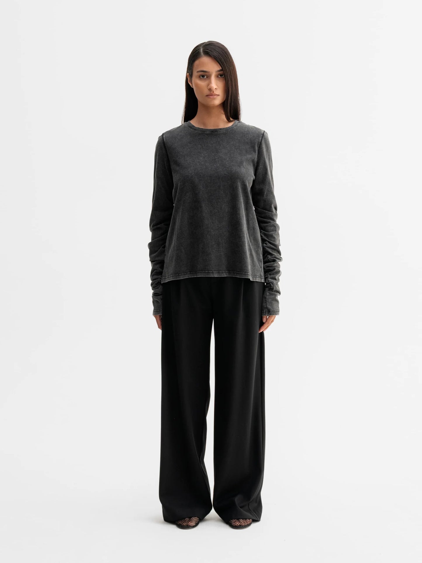 Ahlvar Gallery Ona LS Tee washed Black